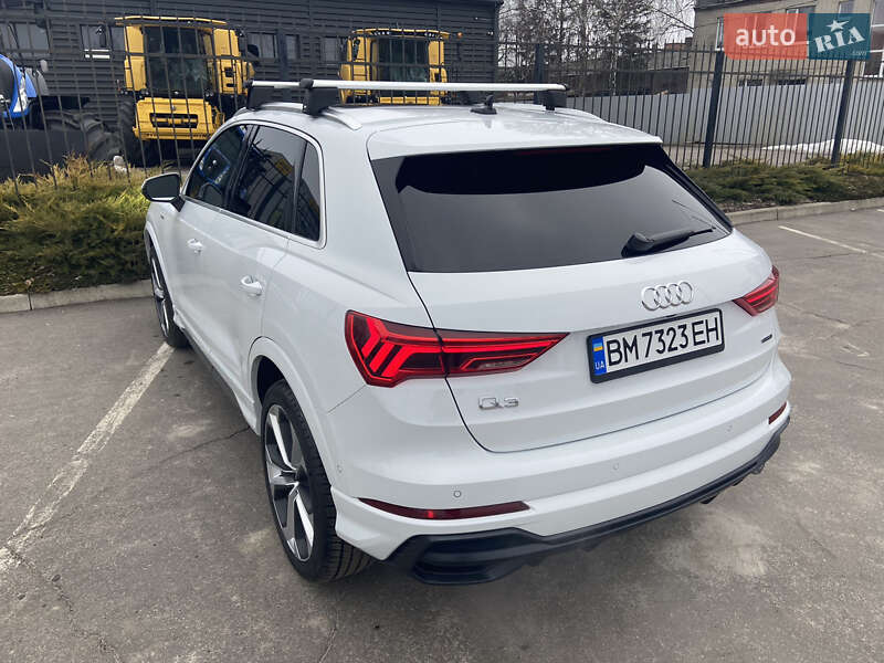 Внедорожник / Кроссовер Audi Q3 2020 в Сумах