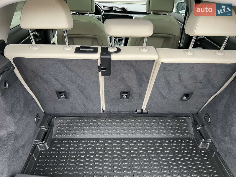 Внедорожник / Кроссовер Audi Q3 2020 в Сумах