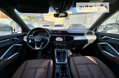 Позашляховик / Кросовер Audi Q3 2021 в Одесі