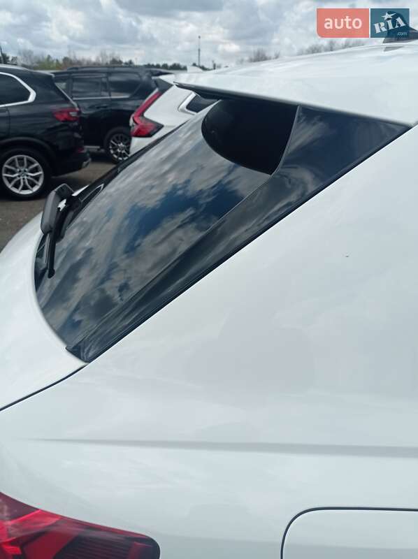 Позашляховик / Кросовер Audi Q3 2020 в Києві