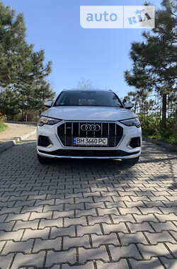 Внедорожник / Кроссовер Audi Q3 2019 в Одессе