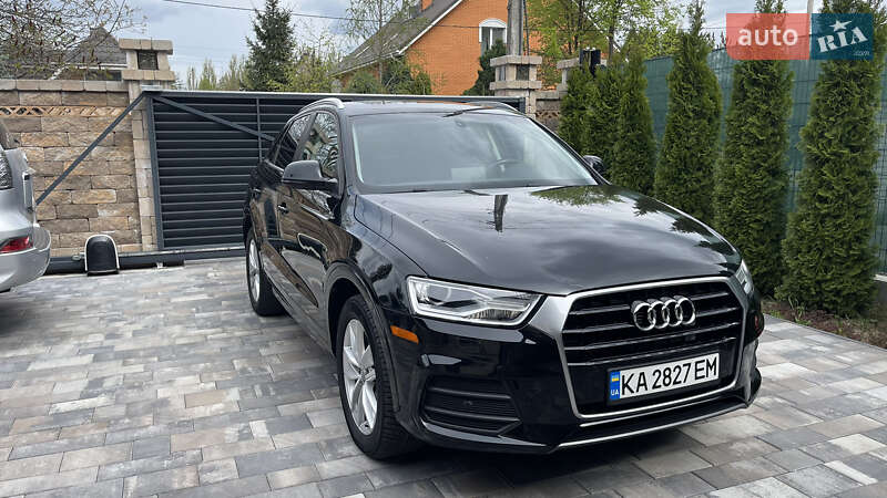 Внедорожник / Кроссовер Audi Q3 2016 в Киеве
