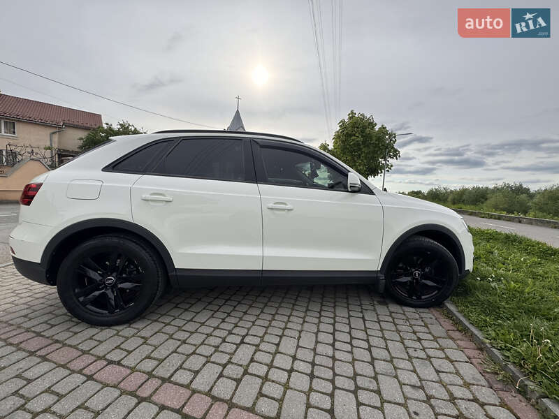 Внедорожник / Кроссовер Audi Q3 2012 в Ужгороде