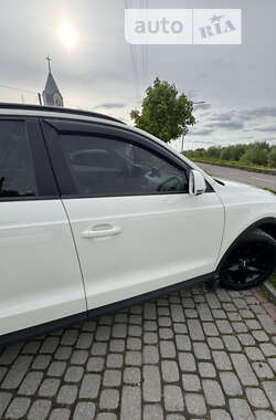 Внедорожник / Кроссовер Audi Q3 2012 в Ужгороде