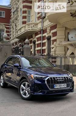Внедорожник / Кроссовер Audi Q3 2020 в Одессе