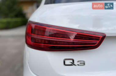 Внедорожник / Кроссовер Audi Q3 2016 в 