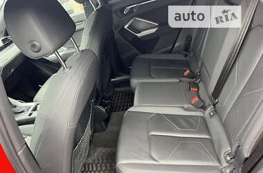 Внедорожник / Кроссовер Audi Q3 2020 в 