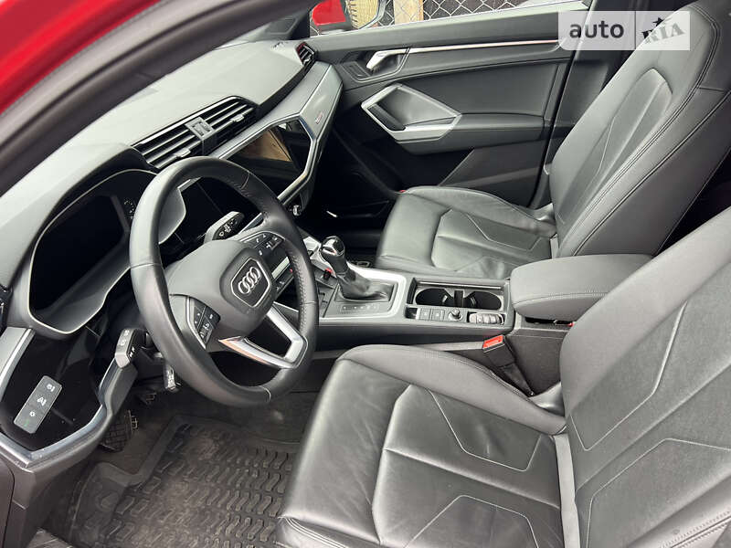 Позашляховик / Кросовер Audi Q3 2020 в Львові