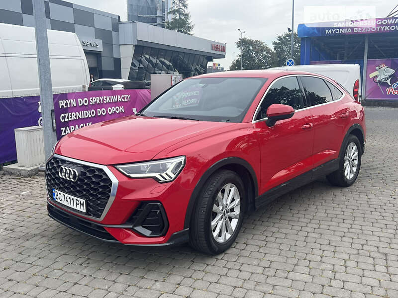 Позашляховик / Кросовер Audi Q3 2020 в Львові