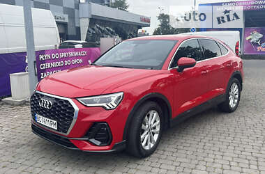 Внедорожник / Кроссовер Audi Q3 2020 в 