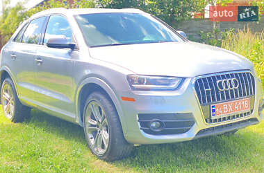 Внедорожник / Кроссовер Audi Q3 2015 в 