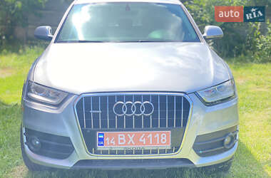 Внедорожник / Кроссовер Audi Q3 2015 в 