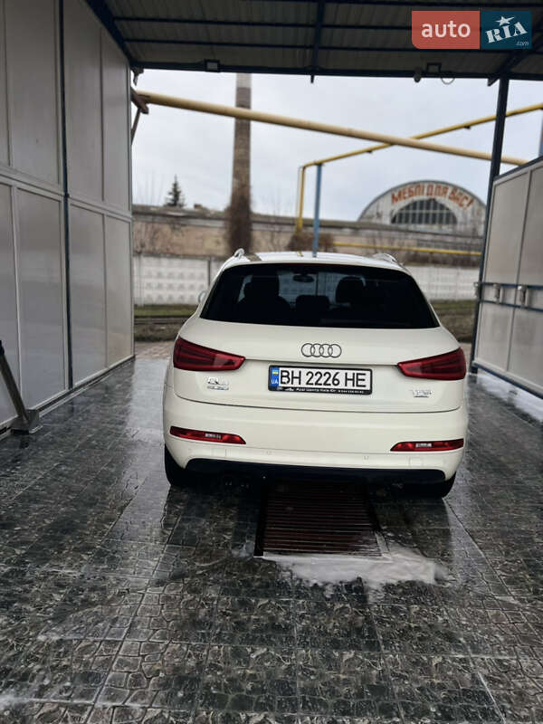 Внедорожник / Кроссовер Audi Q3 2012 в Подольске