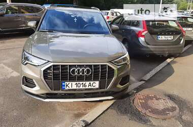 Позашляховик / Кросовер Audi Q3 2019 в Києві