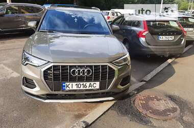 Внедорожник / Кроссовер Audi Q3 2019 в 