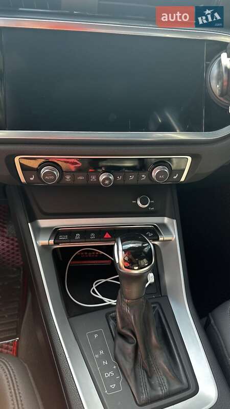 Внедорожник / Кроссовер Audi Q3 2019 в Житомире