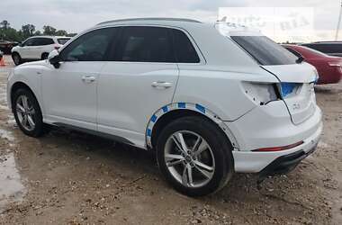 Позашляховик / Кросовер Audi Q3 2020 в Ужгороді