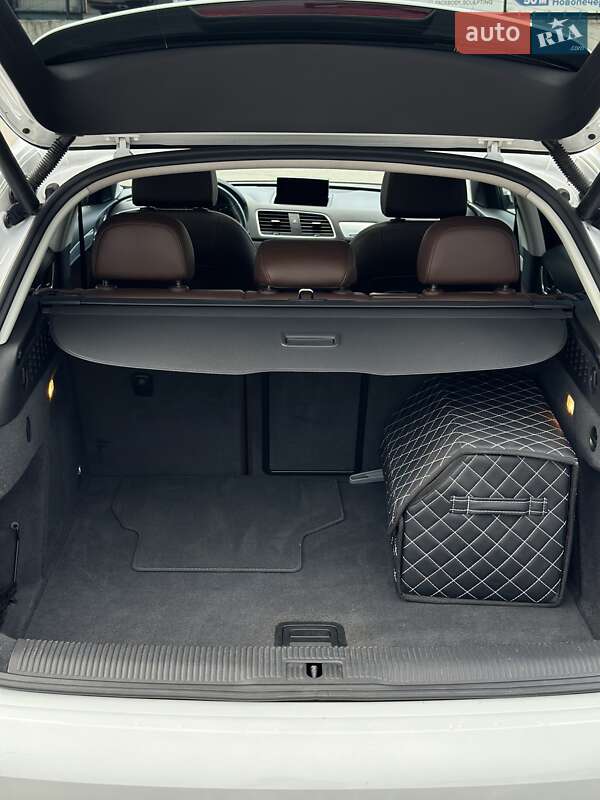 Внедорожник / Кроссовер Audi Q3 2015 в Киеве