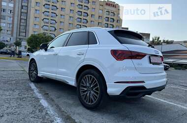 Позашляховик / Кросовер Audi Q3 2023 в Львові