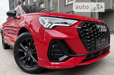 Внедорожник / Кроссовер Audi Q3 2022 в Киеве