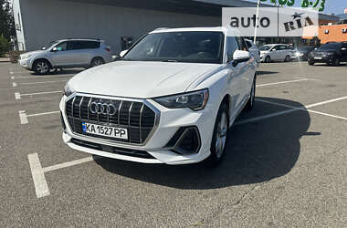 Внедорожник / Кроссовер Audi Q3 2021 в Киеве