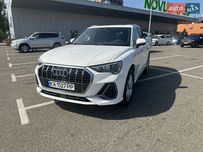 Audi Q3 2021