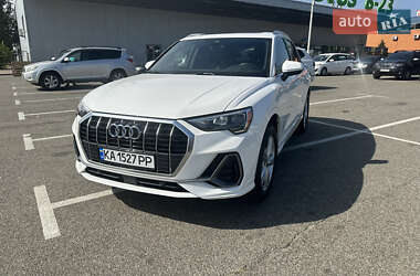 Внедорожник / Кроссовер Audi Q3 2021 в 