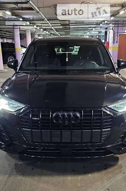 Позашляховик / Кросовер Audi Q3 2021 в Києві