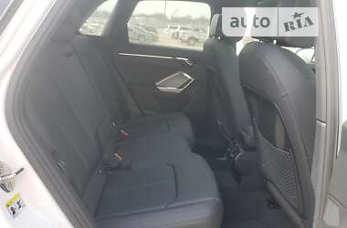 Внедорожник / Кроссовер Audi Q3 2022 в 