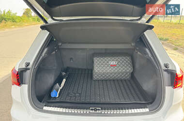 Внедорожник / Кроссовер Audi Q3 2022 в Киеве