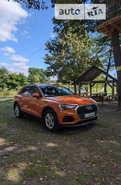 Позашляховик / Кросовер Audi Q3 2021 в Чернівцях