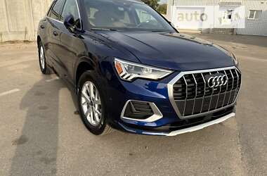 Внедорожник / Кроссовер Audi Q3 2023 в Чернигове