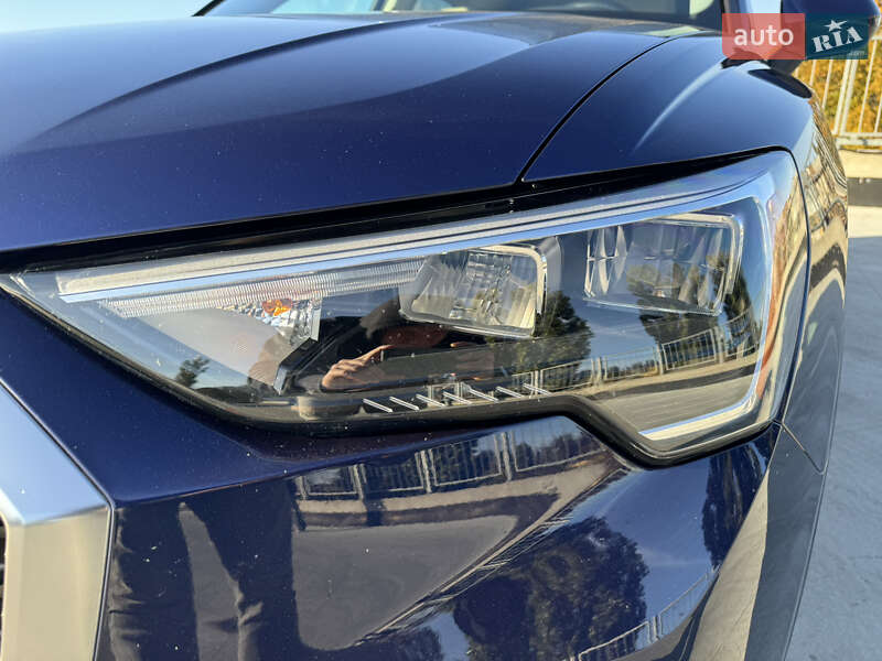 Внедорожник / Кроссовер Audi Q3 2021 в Киеве