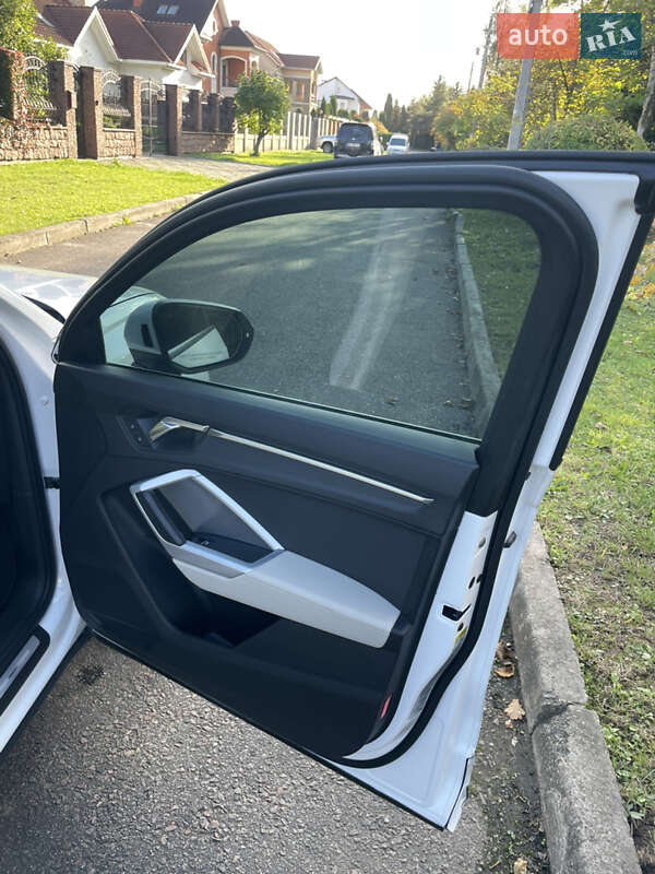 Внедорожник / Кроссовер Audi Q3 2021 в Ровно фото 28 Внедорожник / Кроссовер Audi Q3 2021 в Ровно