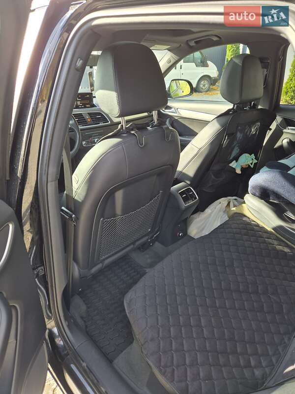 Внедорожник / Кроссовер Audi Q3 2017 в Теребовле