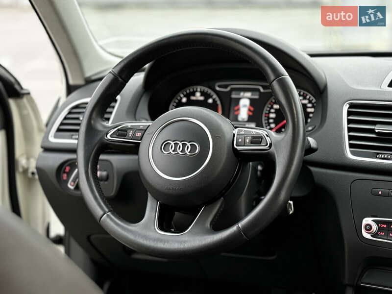 Внедорожник / Кроссовер Audi Q3 2013 в Киеве