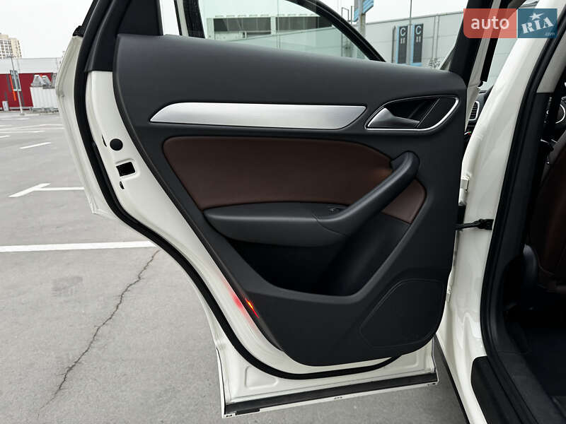 Внедорожник / Кроссовер Audi Q3 2013 в Киеве