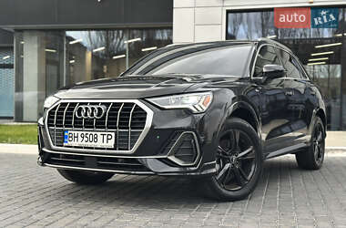 Позашляховик / Кросовер Audi Q3 2021 в Одесі