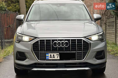 Внедорожник / Кроссовер Audi Q3 2019 в Киеве