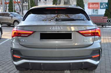 Внедорожник / Кроссовер Audi Q3 2020 в 