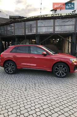 Внедорожник / Кроссовер Audi Q3 2023 в 