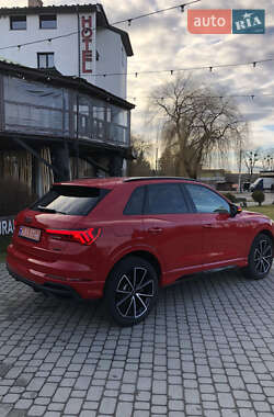 Внедорожник / Кроссовер Audi Q3 2023 в 