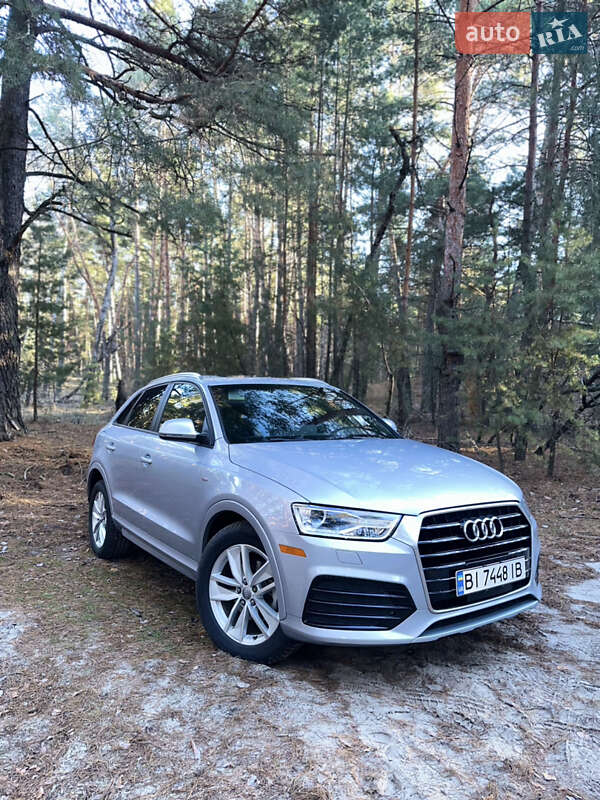 Внедорожник / Кроссовер Audi Q3 2017 в Полтаве