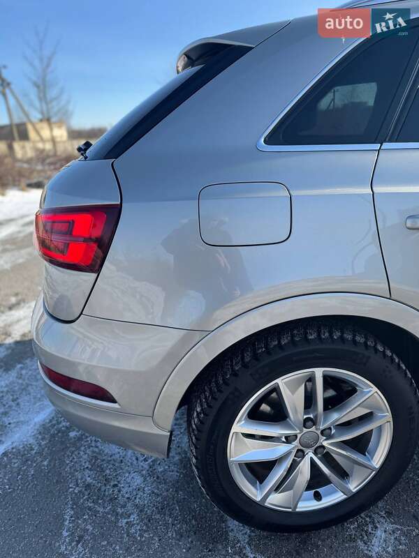 Внедорожник / Кроссовер Audi Q3 2015 в Тернополе