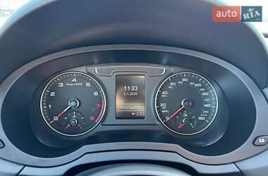 Внедорожник / Кроссовер Audi Q3 2015 в 