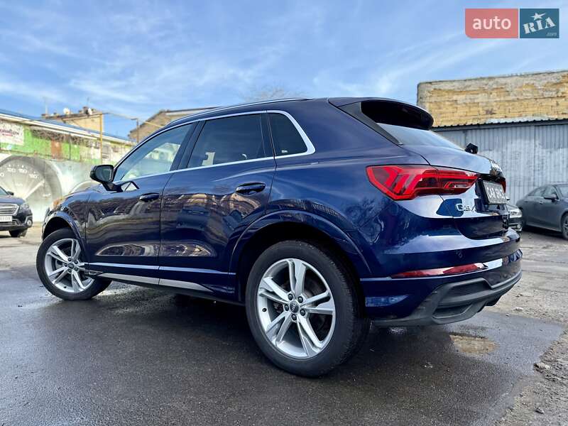 Позашляховик / Кросовер Audi Q3 2020 в Одесі