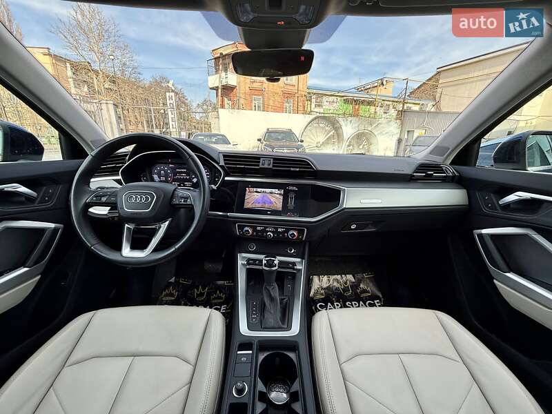 Позашляховик / Кросовер Audi Q3 2020 в Одесі