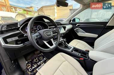Внедорожник / Кроссовер Audi Q3 2020 в 