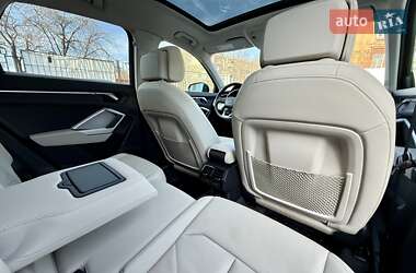 Внедорожник / Кроссовер Audi Q3 2020 в 