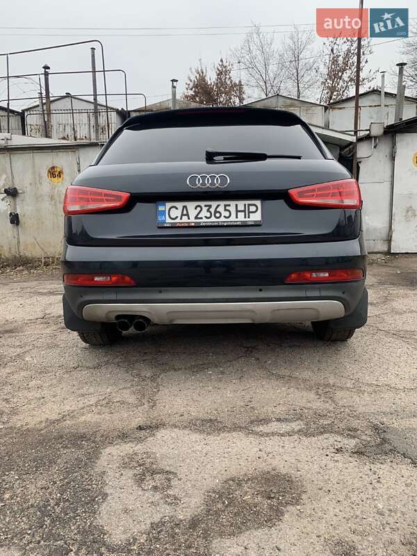 Внедорожник / Кроссовер Audi Q3 2013 в Черкассах